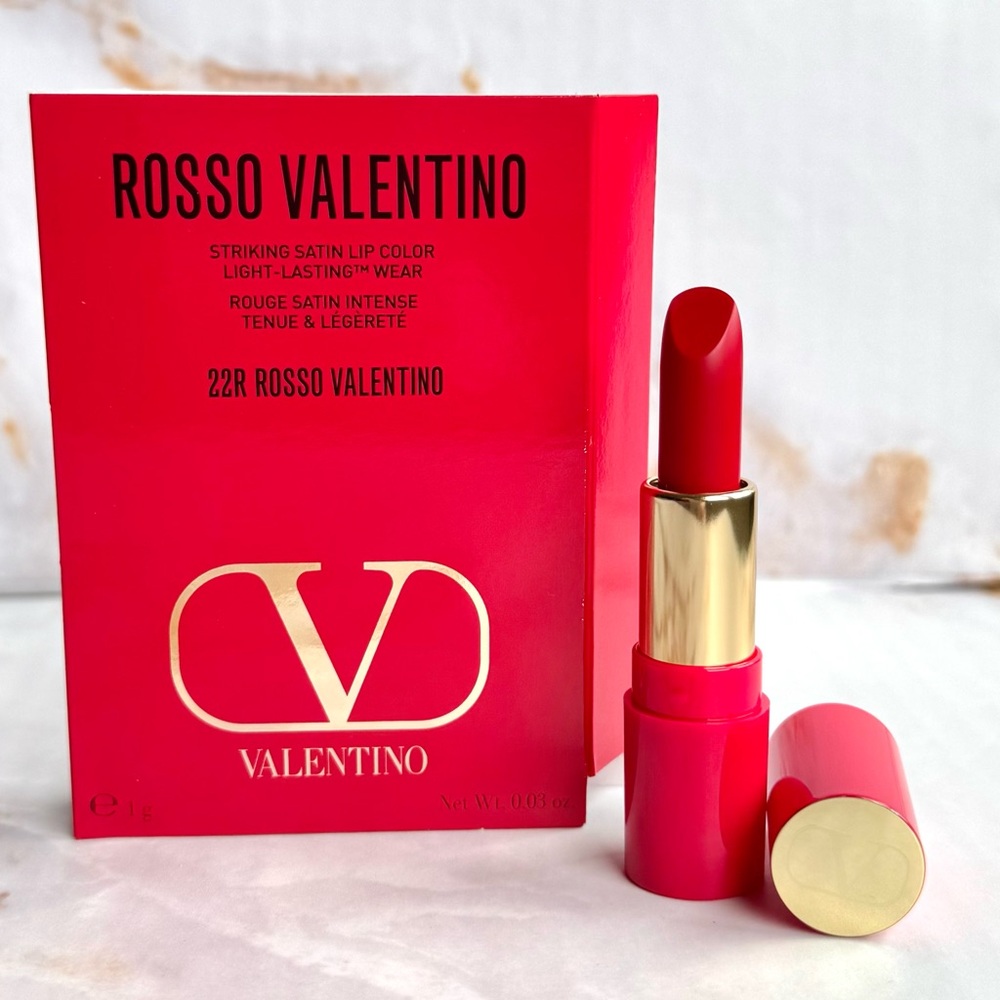 Valentino Rosso Valentino 22R Striking Satin Lip Color Red Deluxe Mini .03oz New